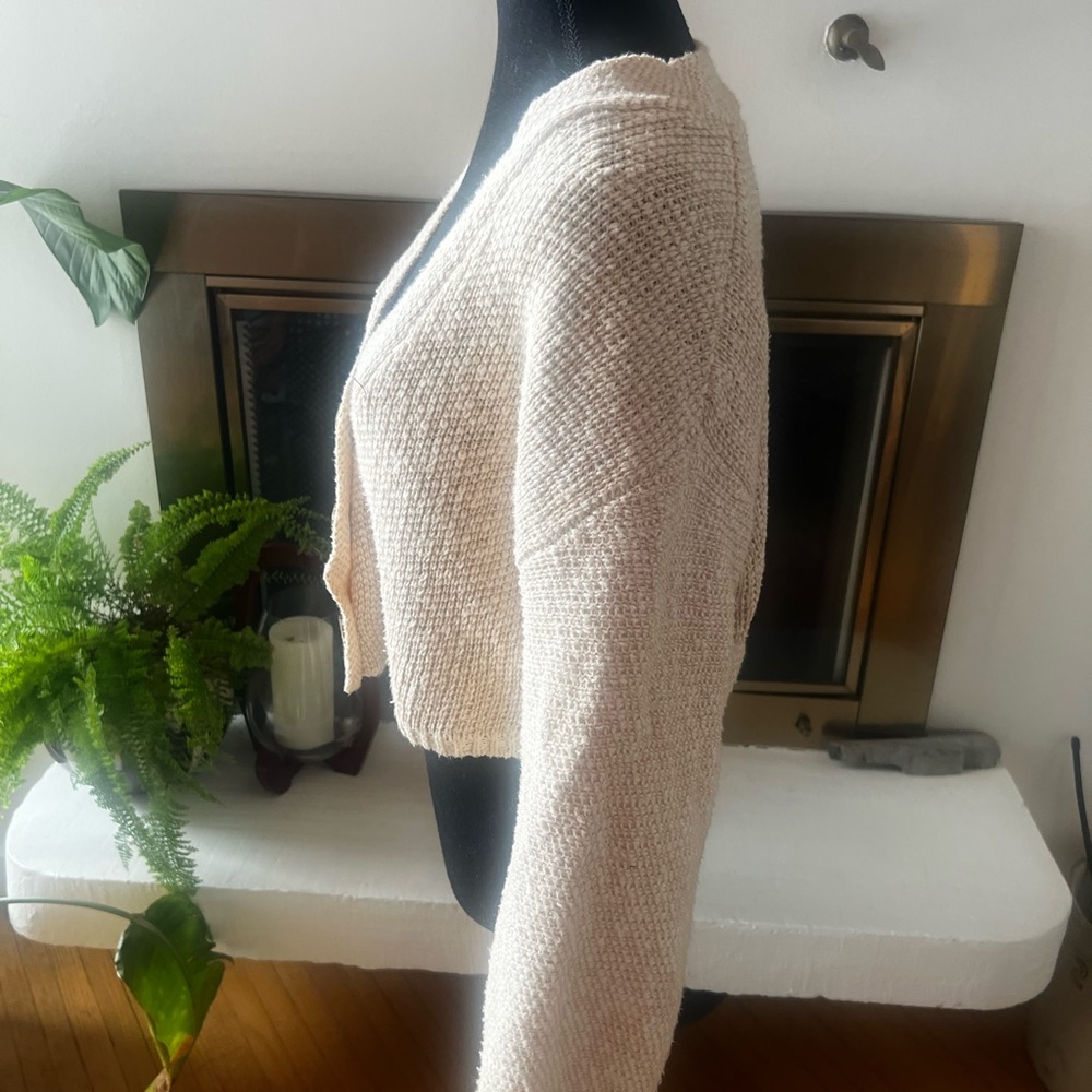 Urban Outfitters Beige Cropped Knit Cardigan - Picture 3 of 7